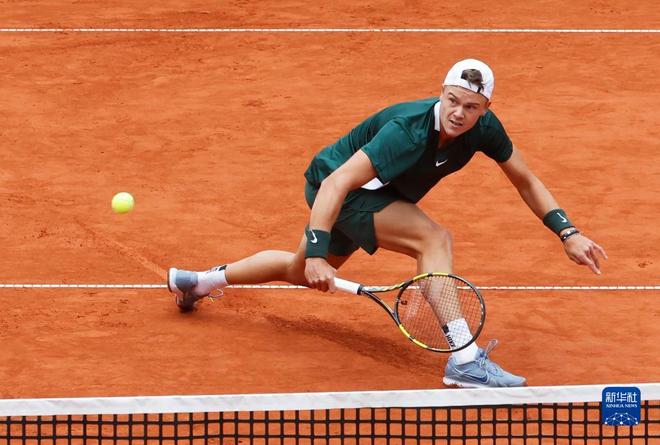 队到吕小军 队到吕小军