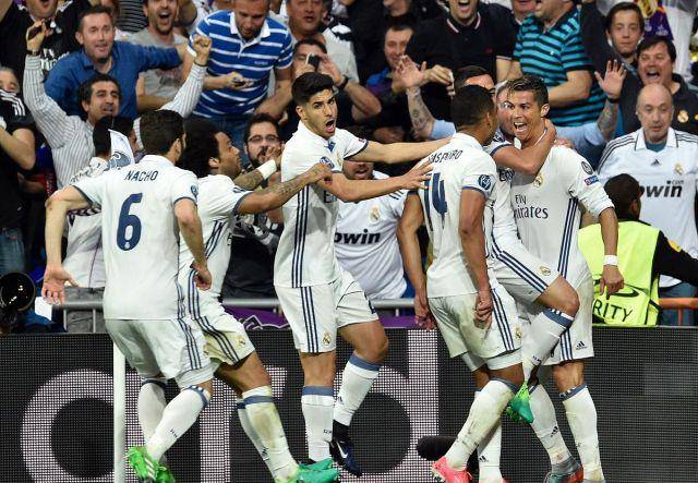 在三人包夹 在三人包夹