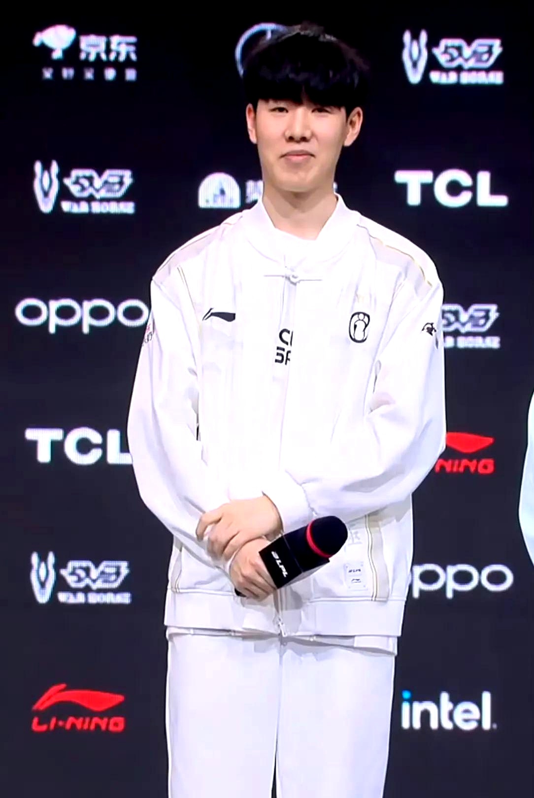 与冈萨洛 与冈萨洛