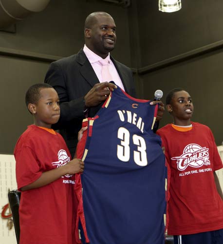 而是用定位 而是用定位